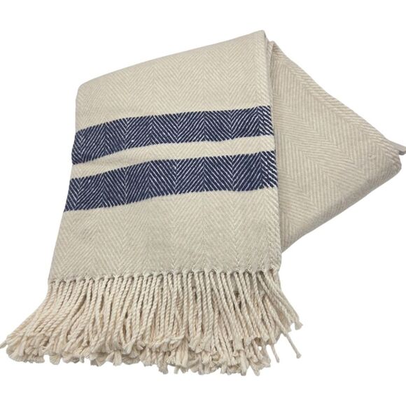 Roca Home Oversized Throw Blanket Ivory Blue Cotton Blend 50x67 Made In Portugal - Picture 3 of 9